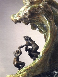 "La vague" de Camille Claudel (vers 1890-1900, sculpture en bronze et en onyx sur support en marbre, Musée Rodin, Paris).