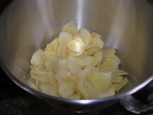 Les pommes de terre détaillées façon chips.
